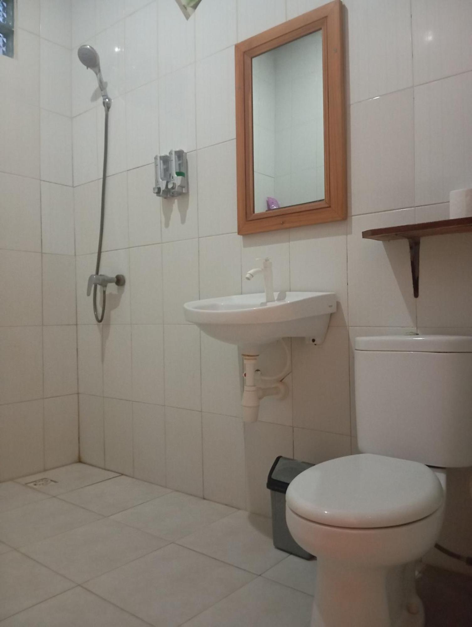 Belong Home Stay Lembongan Esterno foto